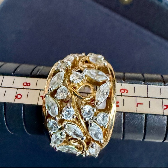 Source Unknown Jewelry - Vintage Gold Tone Rhinestone Floral Statement Ring